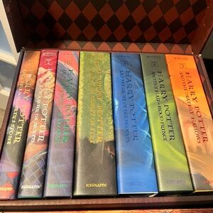 SOLD - Harry Potter Hardcover Chest Set - NEW